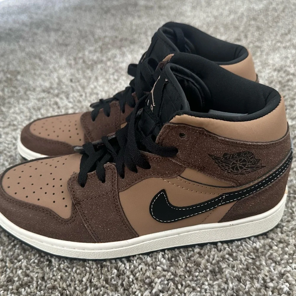 Jordan Men's Sneakers Brown Black Mid-Top
